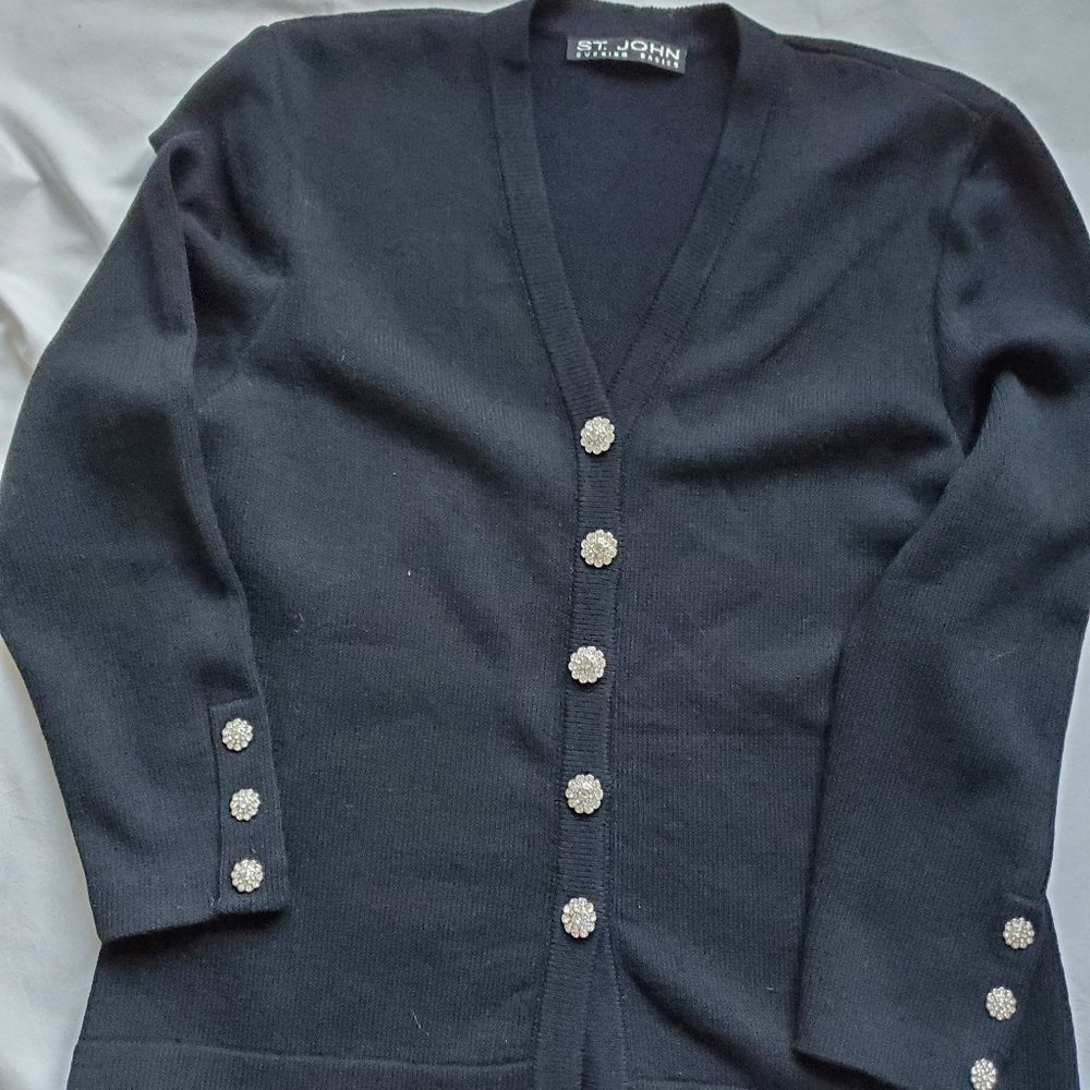 St John Evening  sz6 knit jacket rhinestone/crystal  buttons